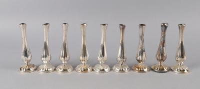9 kleine deutsche Vasen, - Silber