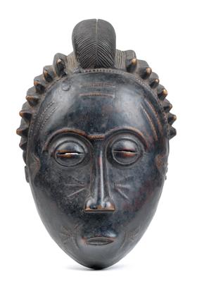 Baule, Elfenbeinküste: Eine sogenannte 'Mond-Maske'. - Stammeskunst/Tribal-Art