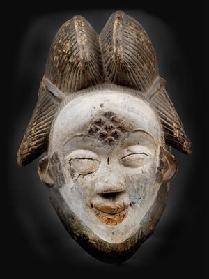 Punu, Gabon: An old, typical ‘Okuyi mask’. - Mimoevropské a domorodé um?ní