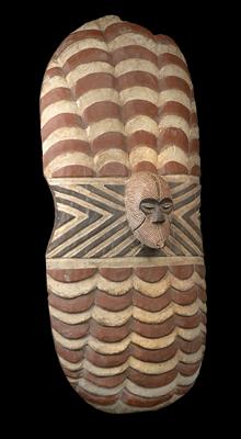 Songye/Luba, Dem. Rep. of Congo: a rare shield made of wood. - Tribal Art