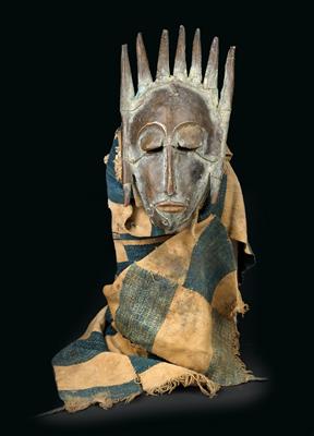 Bambara (or Bamana), Mali: A mask of the ‘N’tomo’ type, covered with metal and with an original hanging made of fabric. - Tribal Art