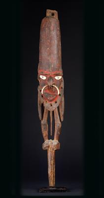 Ein ‘Flöten-Mann’ aus Neuguinea, Yuat-Fluss, Stamm: Biwat: Diese Flöten-Aufsätze, ‘Wusear’ genannt, gehören zu den seltensten Objekten der Stammeskulturen der ganzen Welt. Eine ‘museale’ Rarität! - Stammeskunst/Tribal-Art; Afrika