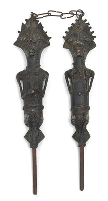 Mixed lot (2 items): Yoruba, Nigeria: A pair of ‘Edan staffs’ of the Ogboni secret society. - Tribal Art