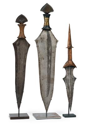 Mixed lot (3 items): Democratic Republic of Congo: Tribes: Topoke (2), Tetela: Three ceremonial and prestige knifes from  eastern Congo. - Tribal Art