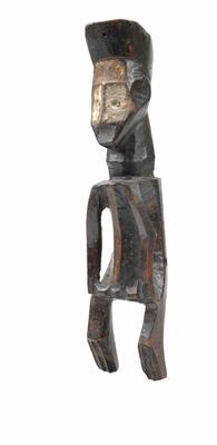 Mbole, Dem. Rep. of Congo: A very rare ‘okifa’ figure. - Tribal Art