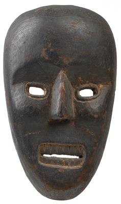 Nepal: Gurung, Magar, Tamang: A so-called ‘Middle Hills mask’. - Tribal Art