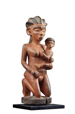 Chokwe, Angola, Democratic Republic of Congo, Zambia: A very beautiful mother and child figure. - Tribal Art