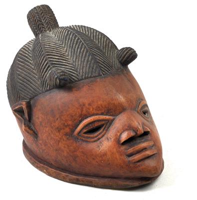 Yoruba, Nigeria: a head crest mask of the 'Gelede' type, with a male figure  carved out from the same piece. - Tribal Art - Africa 2016/06/09 - Starting  bid: EUR 1,800 - Dorotheum