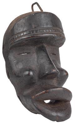 Dan, Ivory Coast, Liberia: An old chimpanzee mask, called ‘Kagle’. - Mimoevropské a domorodé umění