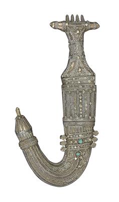 Yemen: A curved ‘Jambiya’ dagger, ‘Tihama’ type. Hilt and sheath set in silver. - Tribal Art