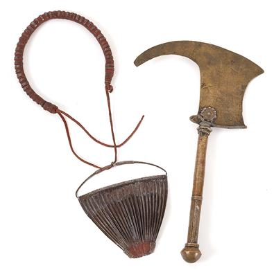 Mixed lot (2 items): Kirdi, Fali, Kapsiki, Bana, Matakam and others, North Cameroon: A brass dance axe and an iron loincloth. - Mimoevropské a domorodé umění