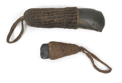 Mixed lot (2 items): New Guinea, Highlands, tribe: Dani: Two so-called ‘finger knives’ to sever the finger bones as a sign of mourning. - Mimoevropské a domorodé umění