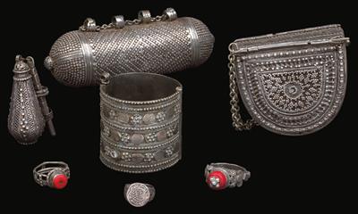 Mixed lot (7 items): Yemen: Seven Yemeni ornaments, all made of silver and quality silver alloy. - Arte Tribale