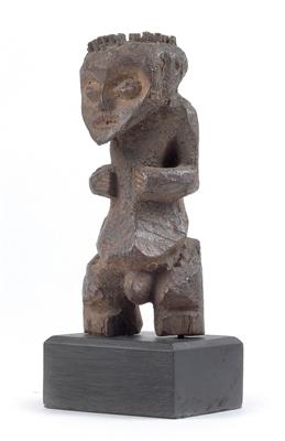 Mambila, Nigeria: A ‘Tadep’ ancestor figure, with old encrusted patina. - Tribal Art