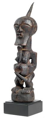 Songye, Dem. Rep. of Congo: A ‘Nkisi’ power figure. - Tribal Art