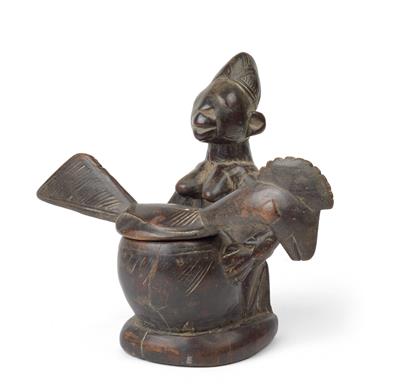 Yoruba, Nigeria: A small, elegant bowl bearer.  The lid of the bowl is shaped in the guise of a rooster. - Arte Tribale