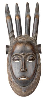 Baule, Ivory Coast: A very impressive portrait mask, known as 'Mblo' or 'Ndoma', with four 'horns'. - Tribal Art