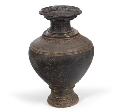 Thailand: A large, round, bulbous standing vase, probably used as storage vessel. - Tribal Art