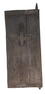 Bambara (or Bamana), Mali: a complete, old granary door with lock. - Tribal Art - Africa