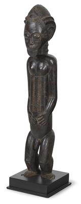 Baule, Ivory Coast: an unusually large male figure of a ‘spirit spouse’, called ‘Blolo Bian’. - Tribal Art - Africa