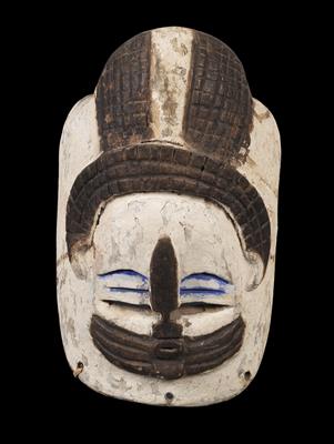 Bini, Nigeria: Eine typische Maske der Bini, die rund um die bekannte Königs-Stadt Benin in Nigeria leben. - Stammeskunst / Tribal-Art; Afrika