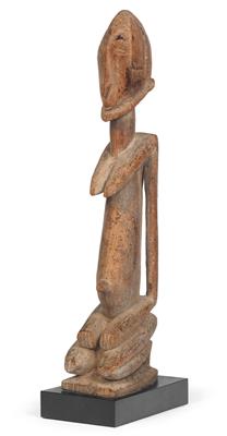 Dogon, Mali: a figure of a kneeling woman. Style: N'duleri. - Mimoevropské a domorodé umění