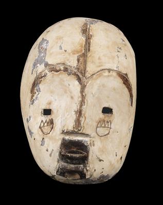 Fang, Gabon: a rare, old mask of the Fang, ‘Asu-nkukh’ type. - Mimoevropské a domorodé umění