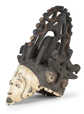 Ibo (or Igbo), Nigeria: An old helmet mask, called ‘Agbogho Mmwo’, depicting the ghost of a ‘beautiful girl’. A ‘classical’ mask type from the Ibo, in the South-East of Nigeria. - Mimoevropské a domorodé umění