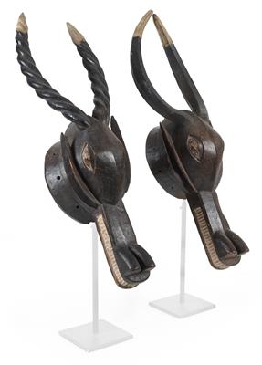 Ijo, Nigeria: a pair (2 items) of antelope masks, male and female, coloured black and white. - Mimoevropské a domorodé umění