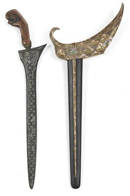 Indonesia, Java: an ornate dagger called 'kris', with a straight blade, carved hilt and painted sheath. - Tribal Art - Africa