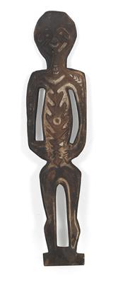 New Guinea, Gulf of Papua: a flat figure in relief, called ‘bioma’, representing the mythical hero and ancestor ‘Irivake’. - Tribal Art - Africa