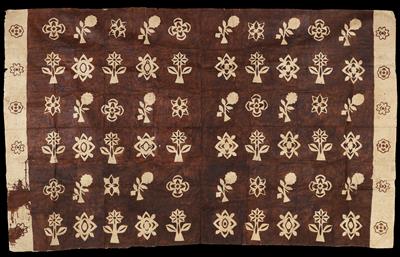 Oceania, Samoa: a large piece of bark bast, called ‘tapa’, with painted flowers and blossoms. - Mimoevropské a domorodé umění