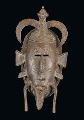 Senufo, Elfenbeinküste, Mali, Burkina Faso: Eine seltene Kpelié-Maske aus Metall. - Stammeskunst / Tribal-Art; Afrika