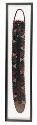 Yoruba, Nigeria: an old glass bead belt with figurative decoration – a prestigious object belonging to high-ranking dignitaries of the Yoruba. - Tribal Art - Africa