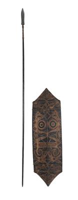 Mixed lot (2 pieces): Indonesia, Borneo (Kalimantan): tribe: Dayak: a typical shield of the Kenyah Kayan Dayak people from eastern Kalimantan, painted on the front and reverse, as well as a matching lance with an iron tip and old original binding. - Mimoevropské a domorodé umění