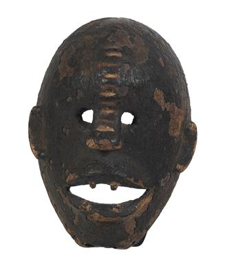 Ngbaka (also called Bwaka), Dem. Rep. of Congo: a very old mask, with typical scarification marks across forehead and nose. - Tribal Art