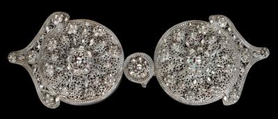 Turkey: a belt buckle made of silver, crafted from two filigree parts. - Tribal Art