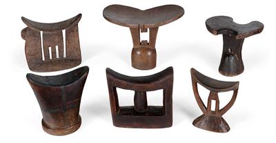 Mixed lot (6 pieces), Ethiopia: a collection of neckrests of various Ethiopian tribes. - Tribal Art