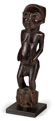 Luba-Hemba, Dem. Rep. of Congo: an old, male figure depicting a chief and called ‘singiti’. - Tribal Art