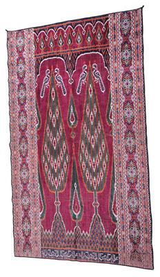 Persia (Iran), Afghanistan: a wall hanging made of ikat velvet featuring Tree of Life motifs and birds. Probably of Persian-Turkmen origin. - Mimoevropské a domorodé umění
