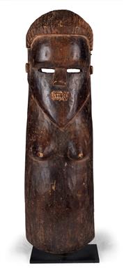 Salampasu (or Basalampasu), Dem. Rep. of Congo: a very rare, large, female ‘face and body mask’ of the Salampasu. - Tribal Art