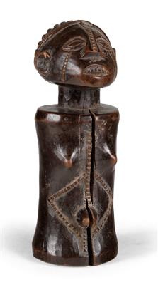 Tabwa, Dem. Rep. of Congo: a Tabwa doll used in the initiation of girls. - Mimoevropské a domorodé umění