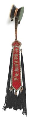 Tibet: an hourglass-shaped hand drum, known as ‘damaru’, with an attractive pendant. - Tribal Art