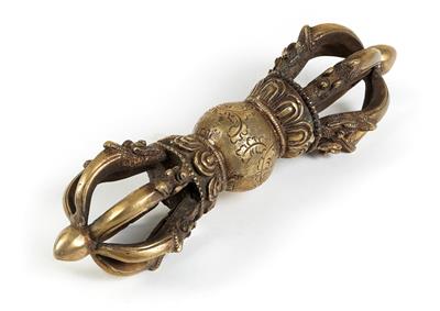 Tibet, Nepal: a ‘dorje’ or ‘vajra’ cult object, also known as a diamond ...