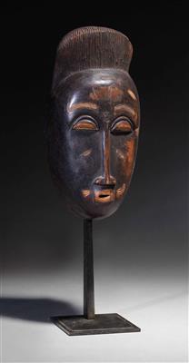 Early Baule mask, Ivory Coast. - Source