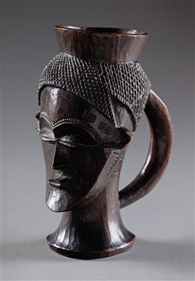 A great Lele palm wine prestige cup, finely detailed. - Tribal Art