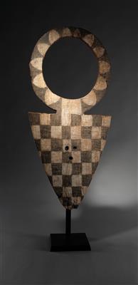A small, checkered Nafana Bedu mask. - Tribal Art