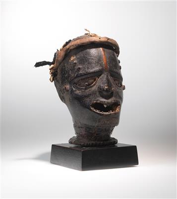 An Ekoi Head, Nigeria. - Mimoevropské a domorodé umění