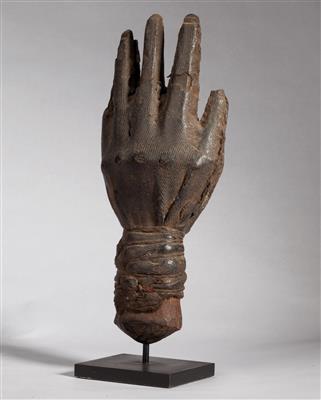 A Ngombe Hand, Democratic Republic of Congo. - Mimoevropské a domorodé umění
