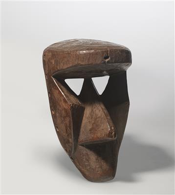 An archaic Koagle Dan mask, 19th century. - Mimoevropské a domorodé umění